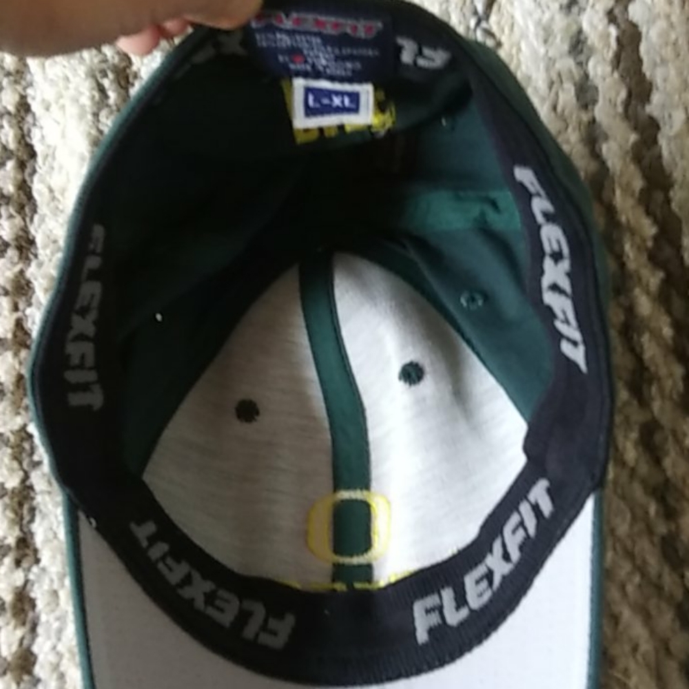 Oregon ducks hat - Picture 3 of 3
